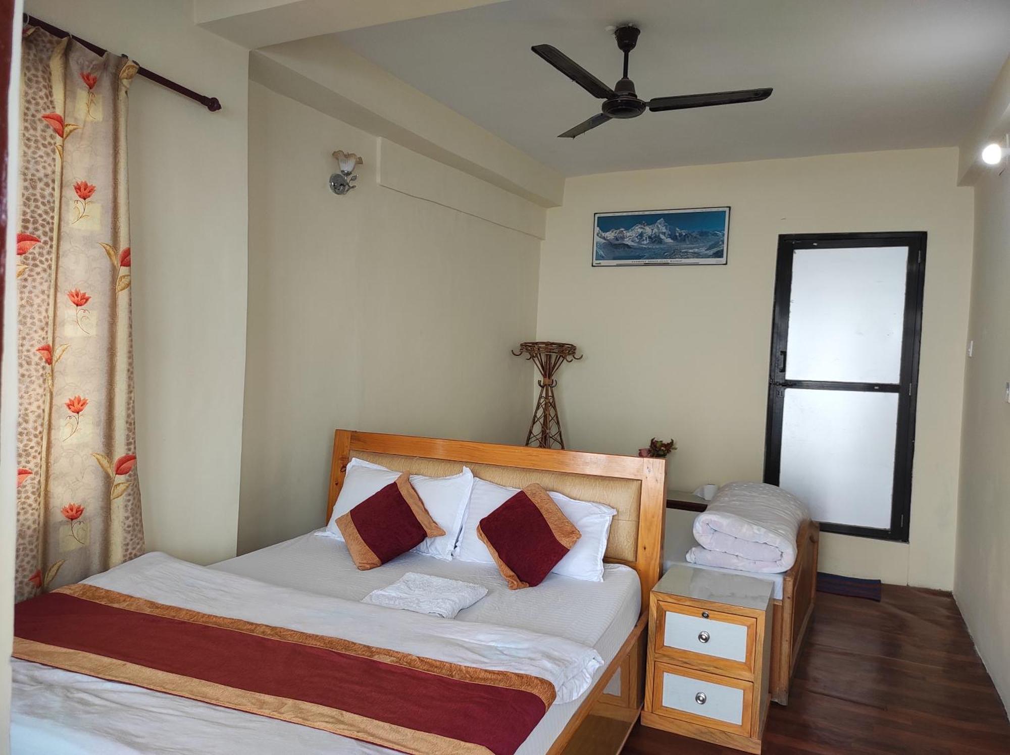 Lake View Lodge Sarangkot Pokhara Zimmer foto